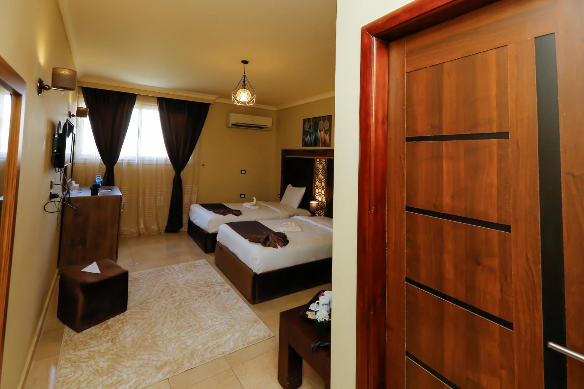 Master Pyramids Hotel Al Kawm al Akhdar Eksteriør bilde